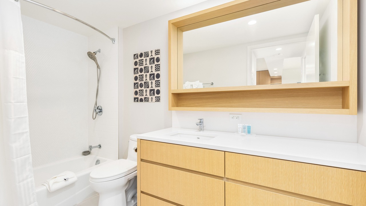 Photo of Bathroom in Ala Moana