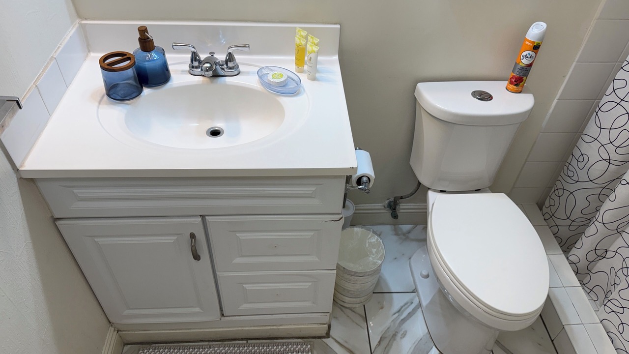 Photo of Bathroom in Waikiki