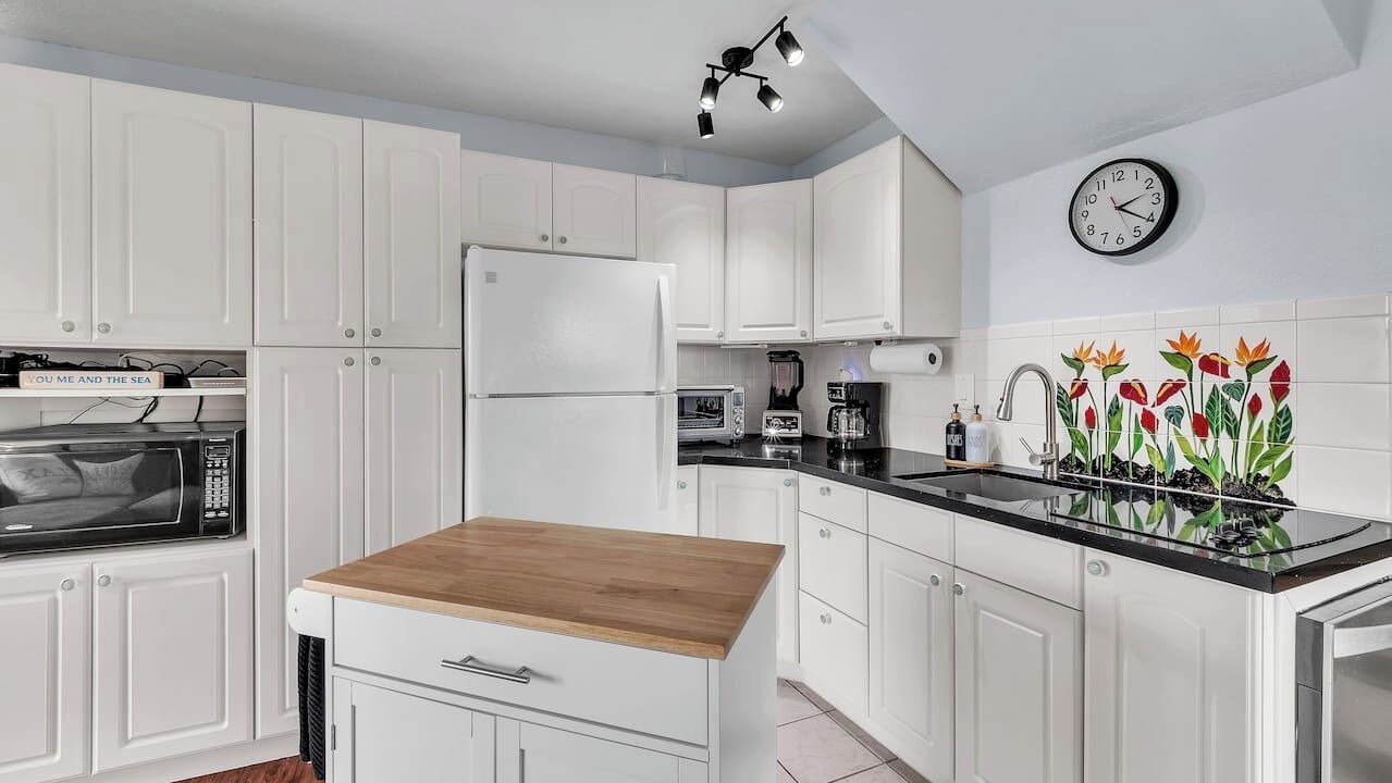 Photo of Kitchen in Punaluu