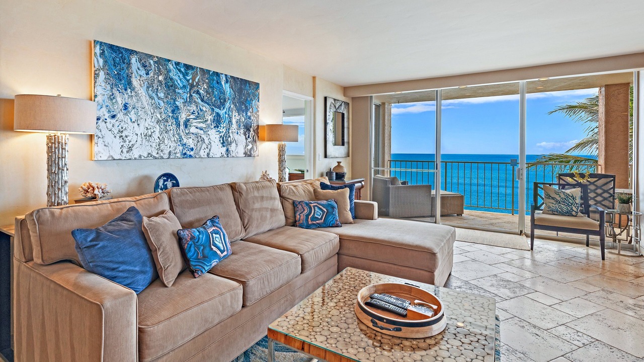 Photo of Livingroom in Kahana