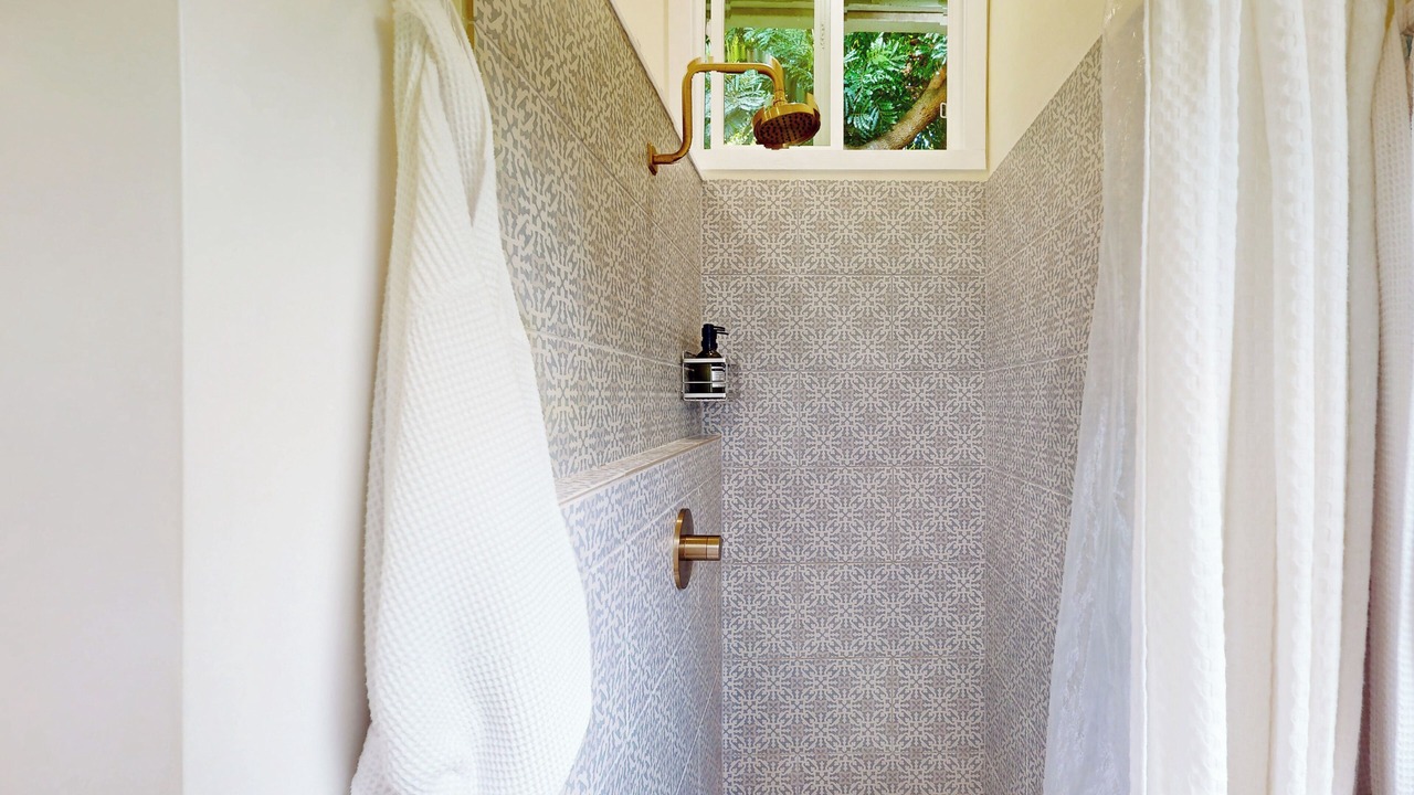 Photo of Bathroom in Mililani