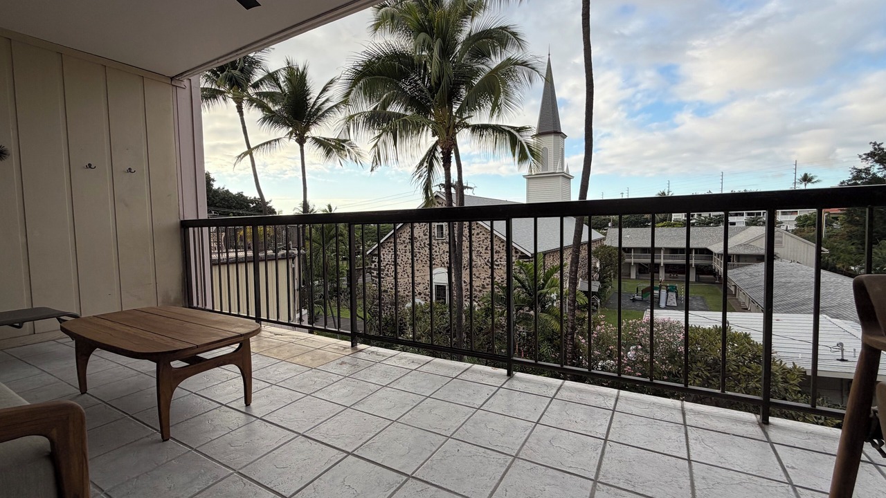 Photo of Patio Balcony in Historic Kailua Village