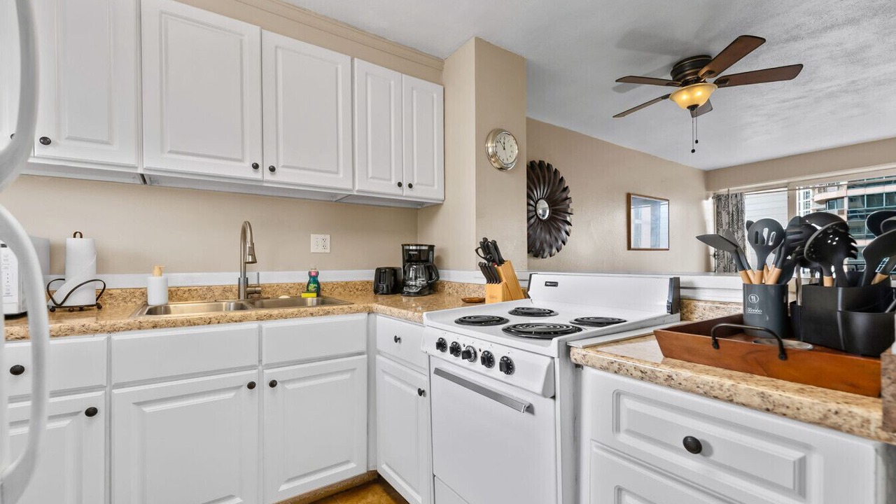 Photo of Kitchen in Waikiki