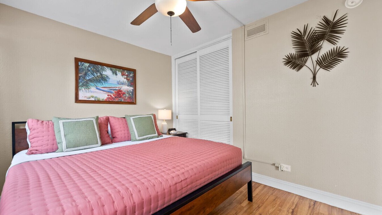 Photo of Bedroom in Waikiki