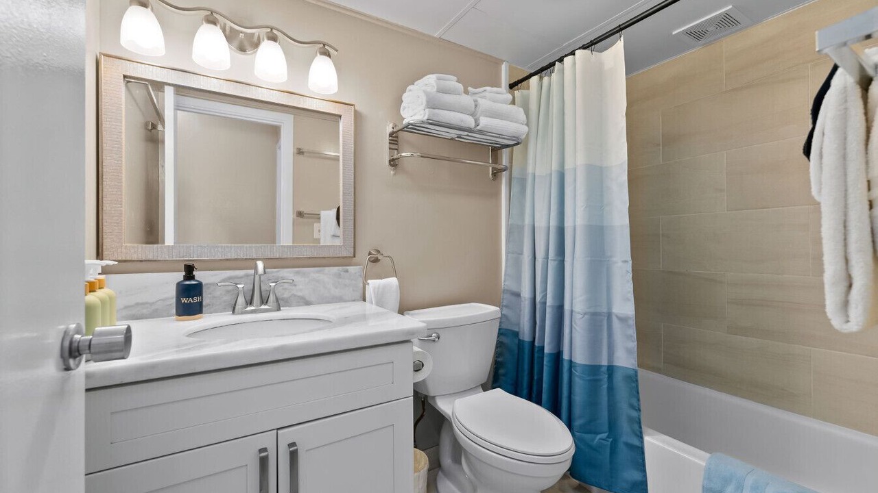 Photo of Bathroom in Waikiki