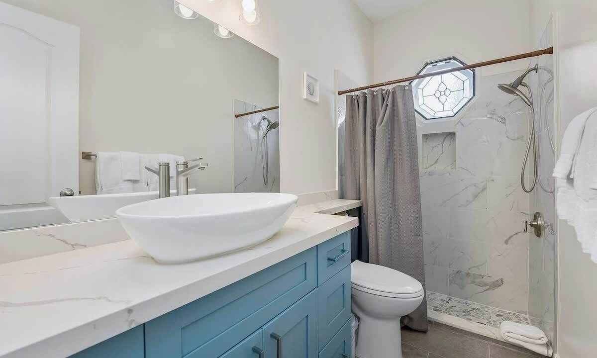 Photo of Bathroom in Kaneohe