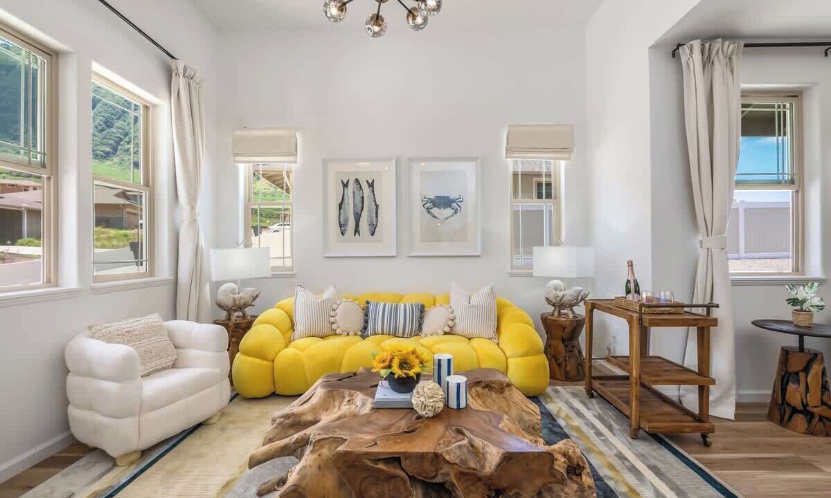Photo of Livingroom in Makaha Valley