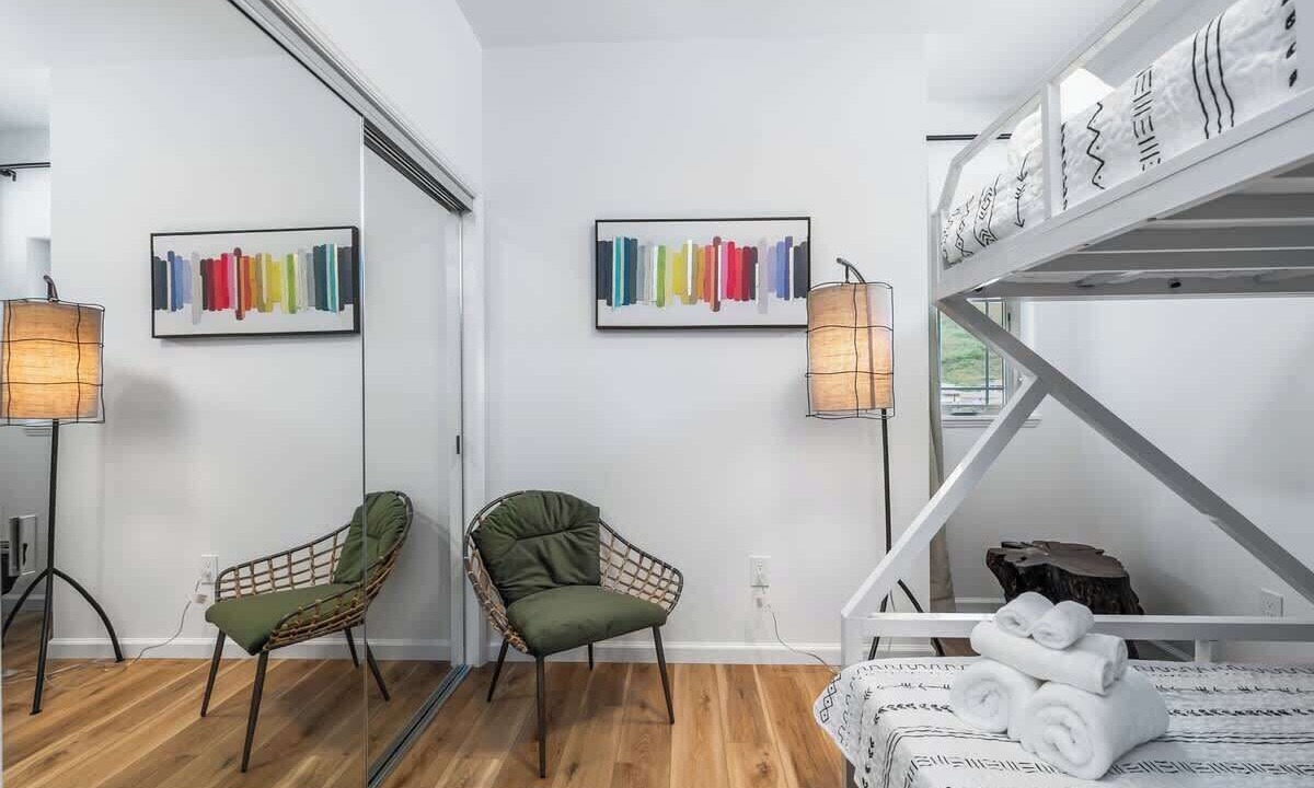 Photo of Bedroom in Makaha Valley