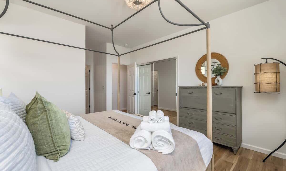 Photo of Bedroom in Makaha Valley