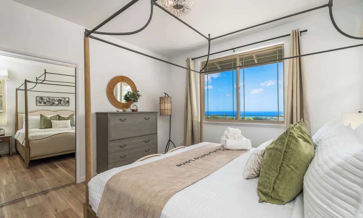Photo of Bedroom in Makaha Valley