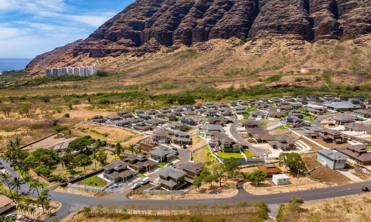 Photo of Outdoor in Makaha Valley