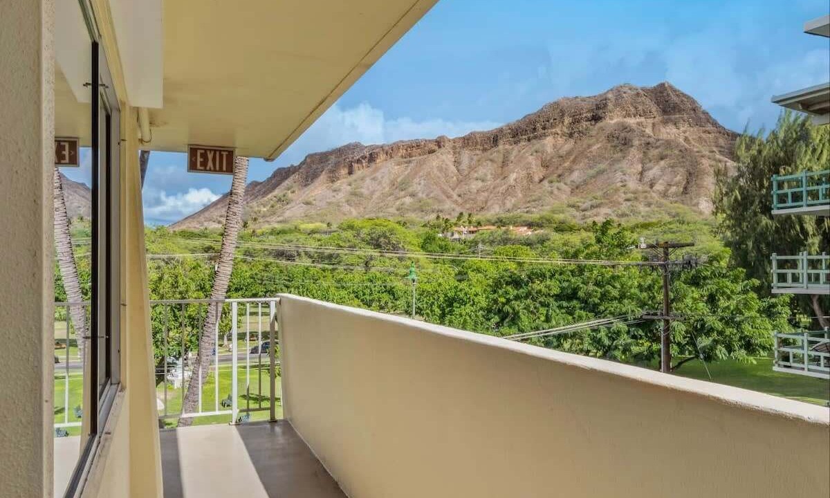 Photo of Outdoor in Diamond Head - Kapahulu - St. Louis