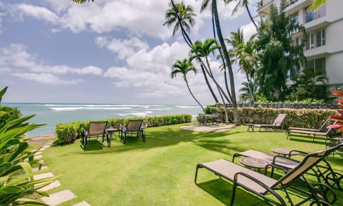 Photo of Patio Balcony in Diamond Head - Kapahulu - St. Louis