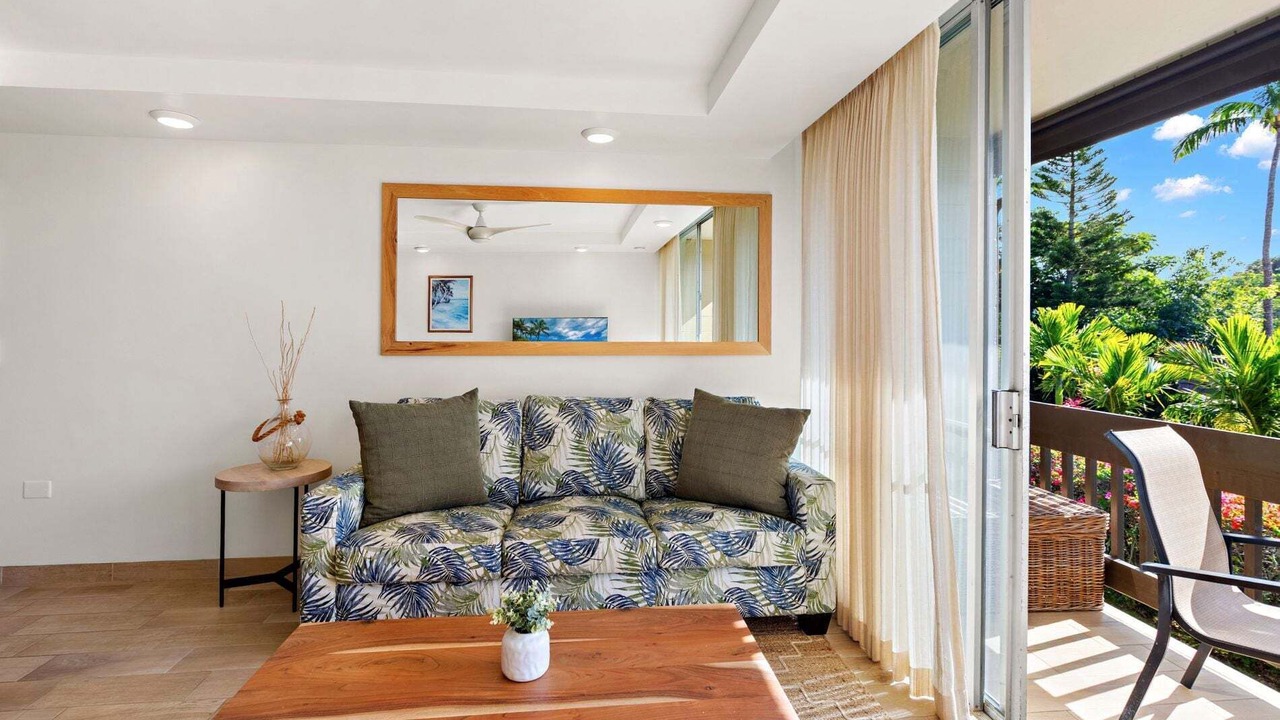 Photo of Livingroom in Napili