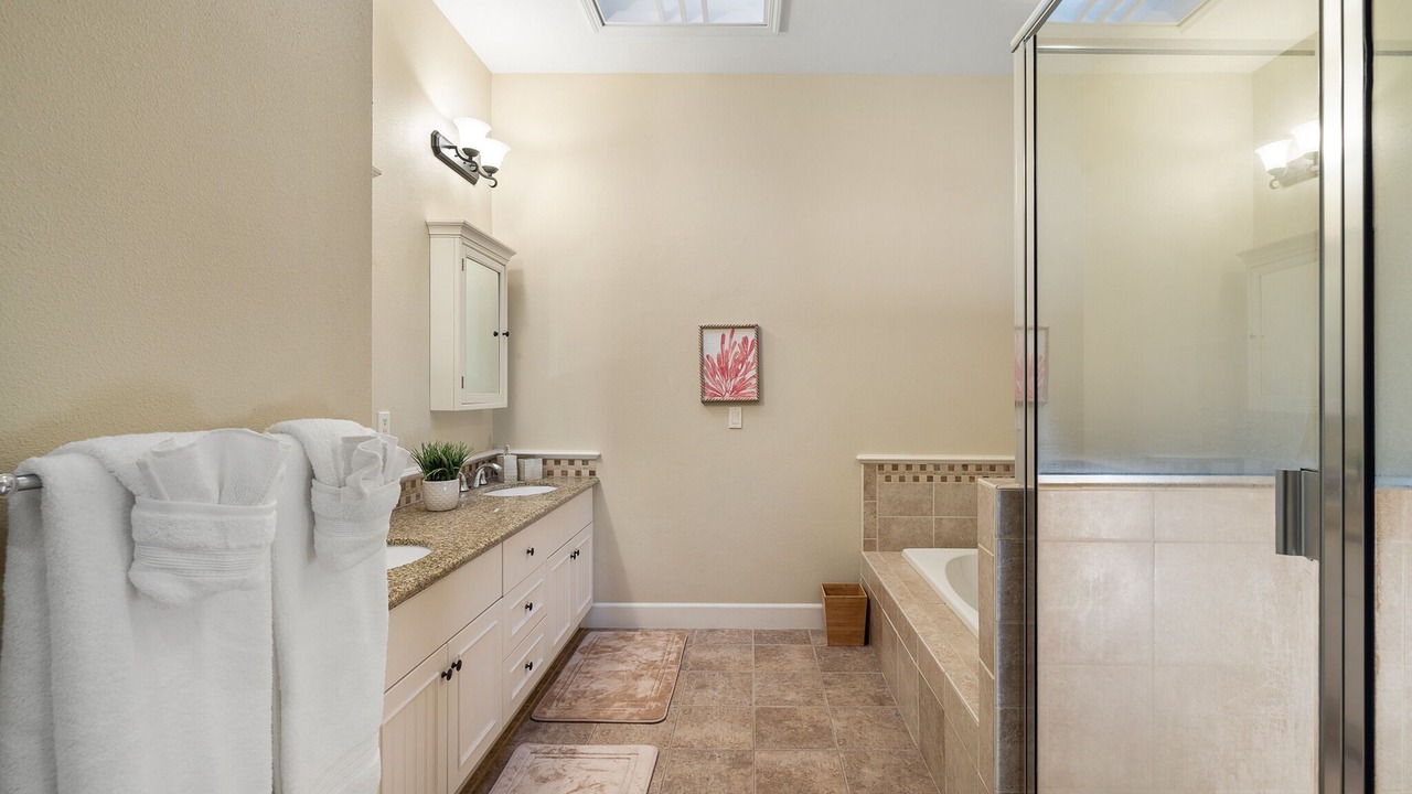 Photo of Bathroom in Kulalani