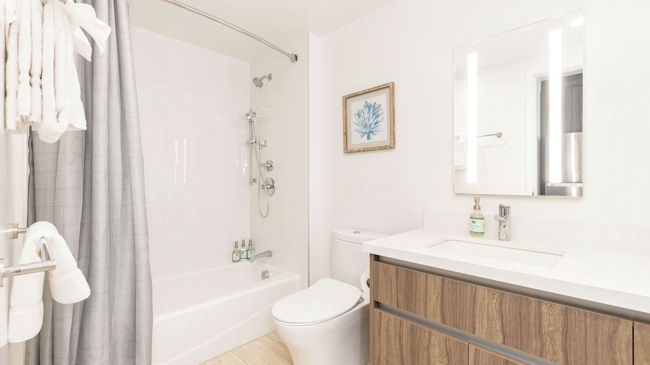 Photo of Bathroom in Ala Moana