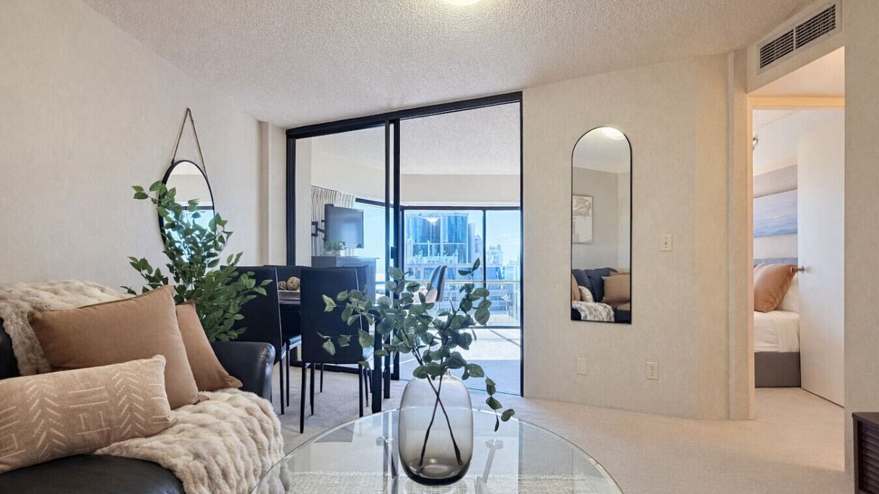 Photo of Livingroom in Downtown Honolulu