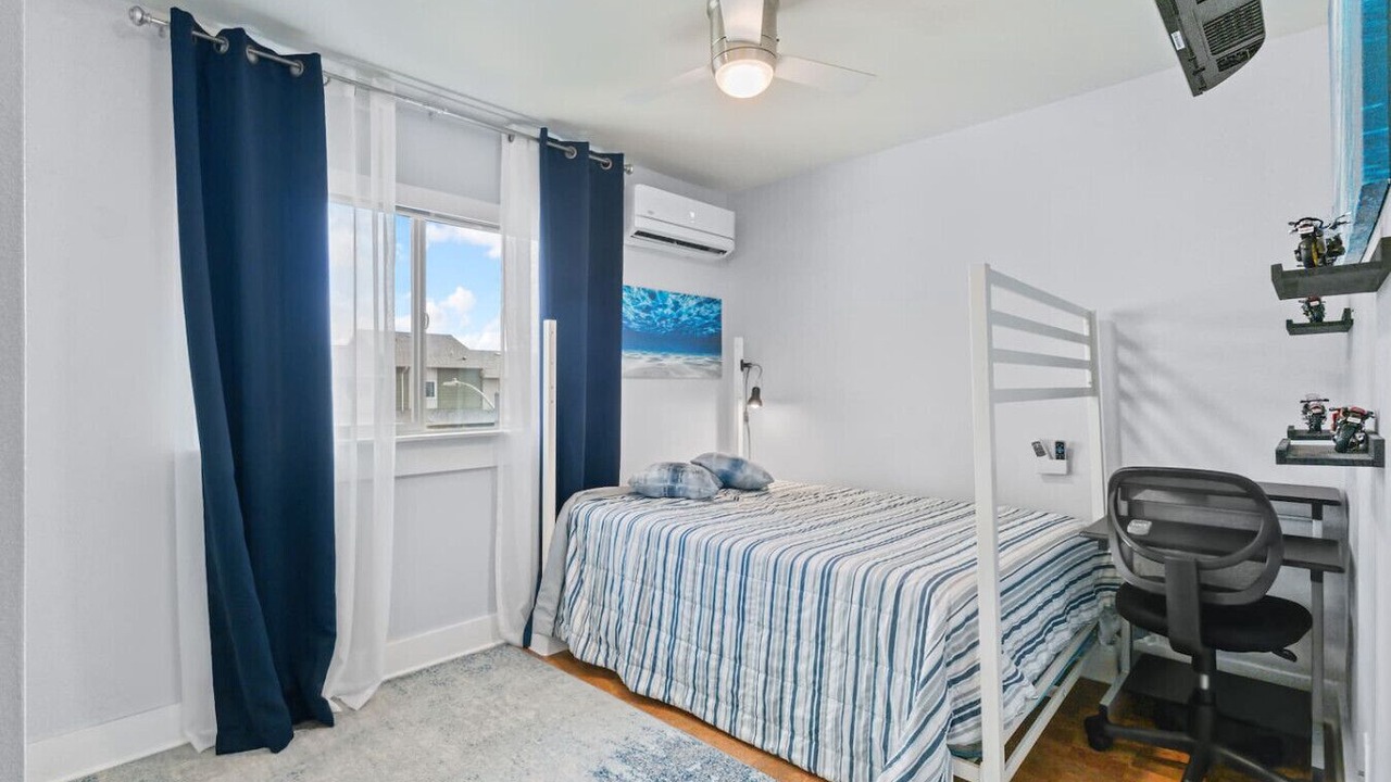 Photo of Bedroom in Ewa