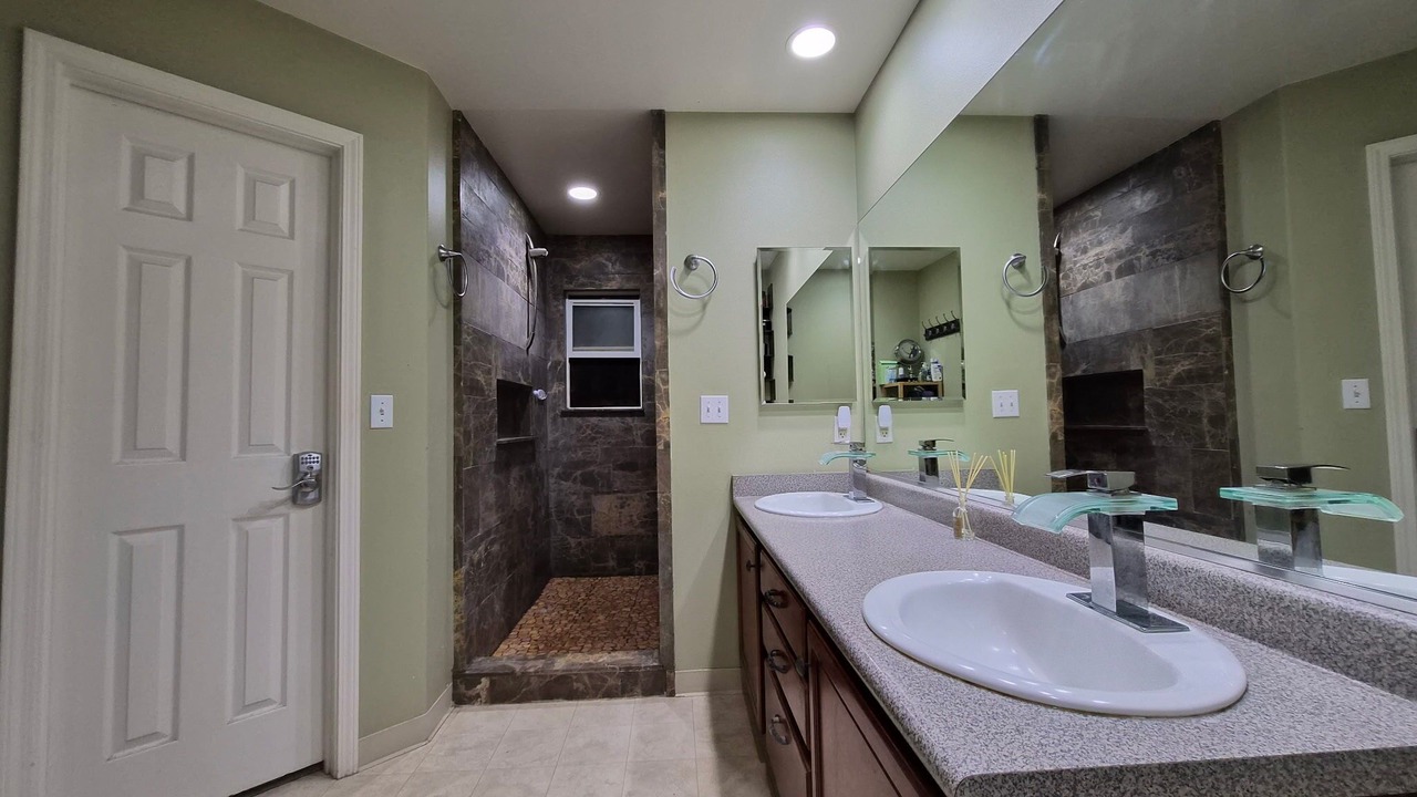 Photo of Bathroom in Kihei