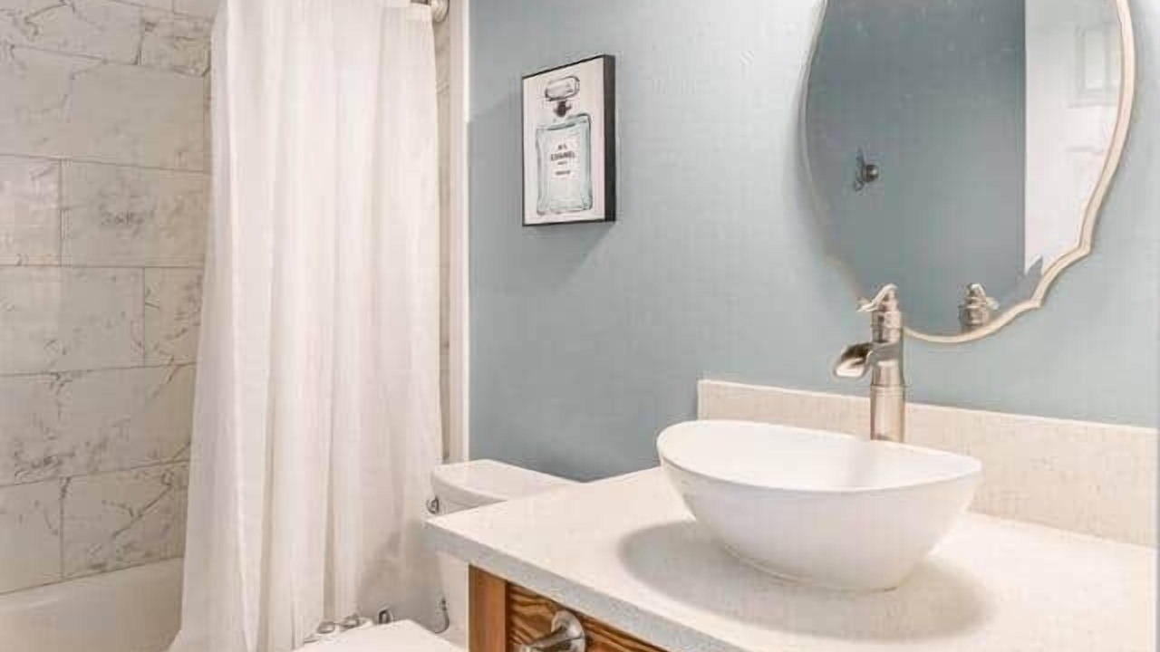 Photo of Bathroom in Royal Hawaiian Estates