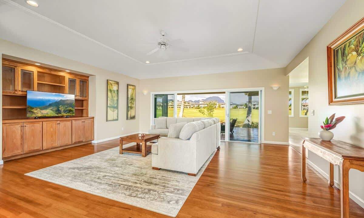Photo of Bedroom in Poipu
