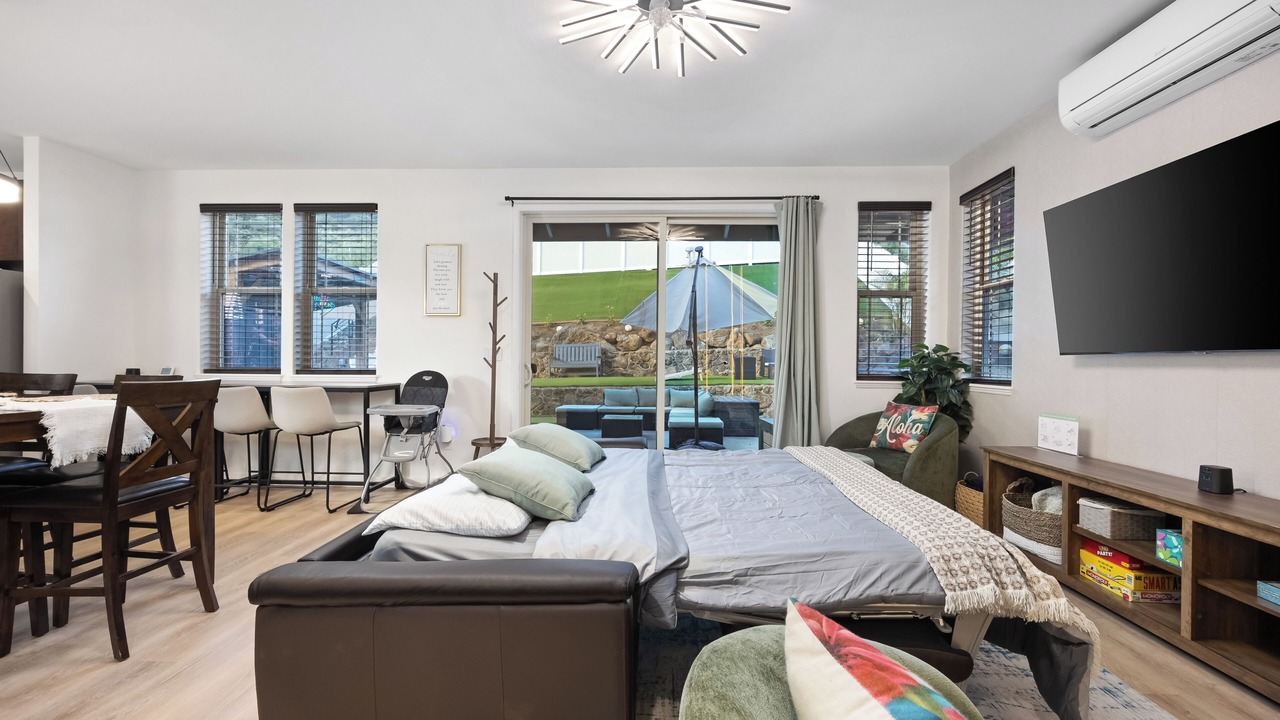 Photo of Bedroom in Makaha Valley