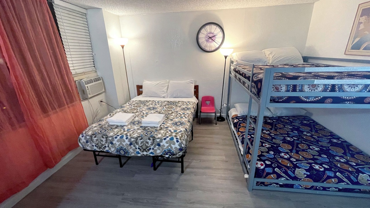 Photo of Bedroom in Waikiki