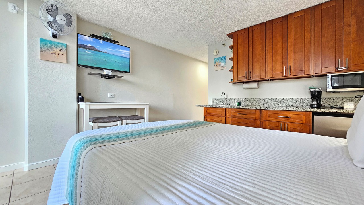 Photo of Bedroom in Waikiki