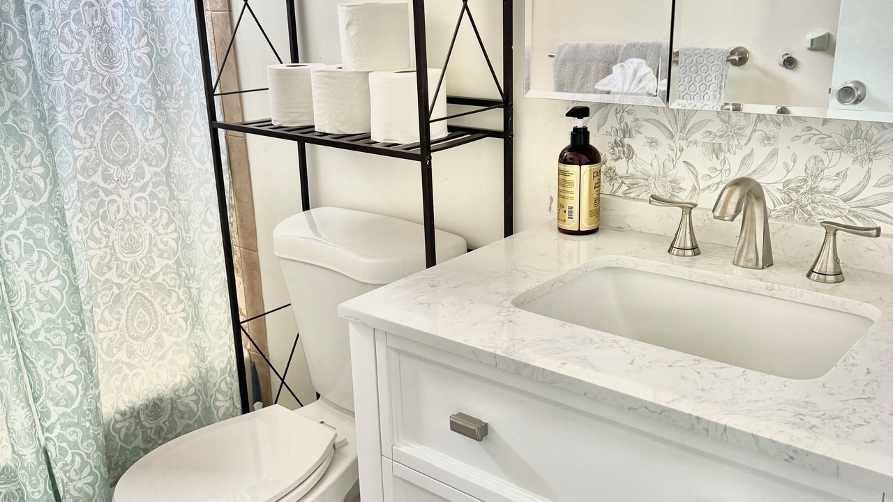 Photo of Bathroom in Ewa