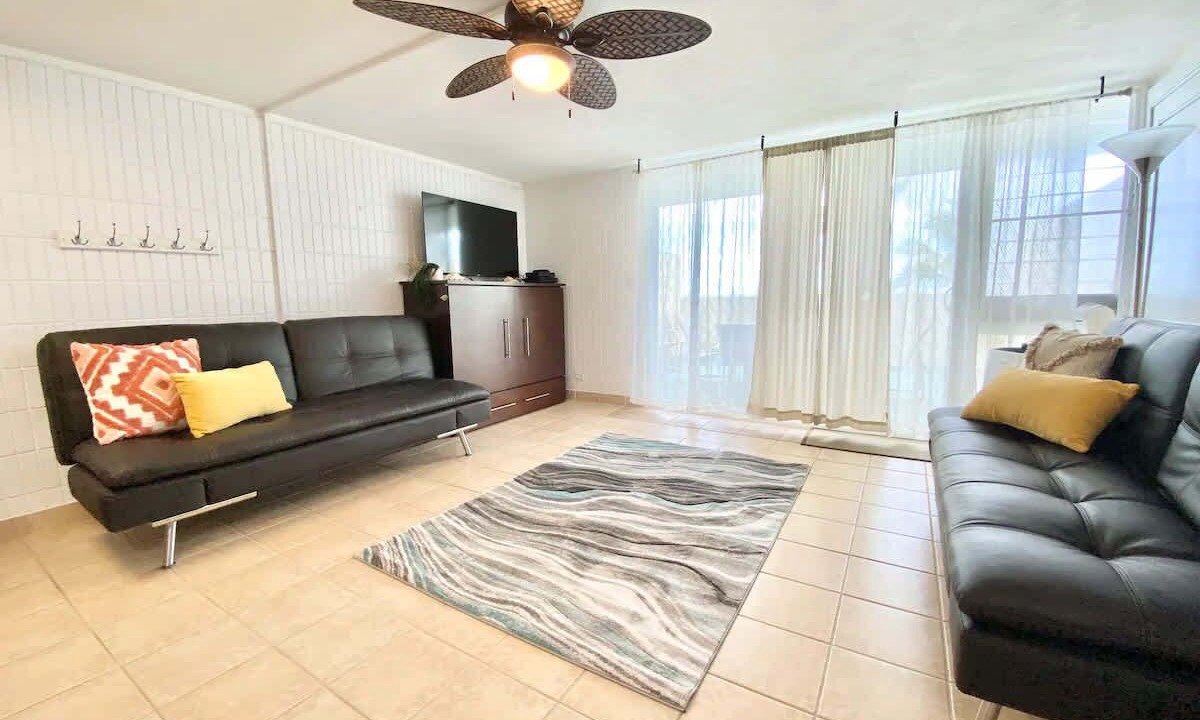 Photo of Livingroom in Punaluu