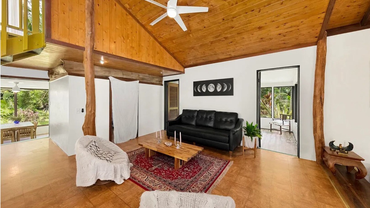 Photo of Livingroom in Kapoho
