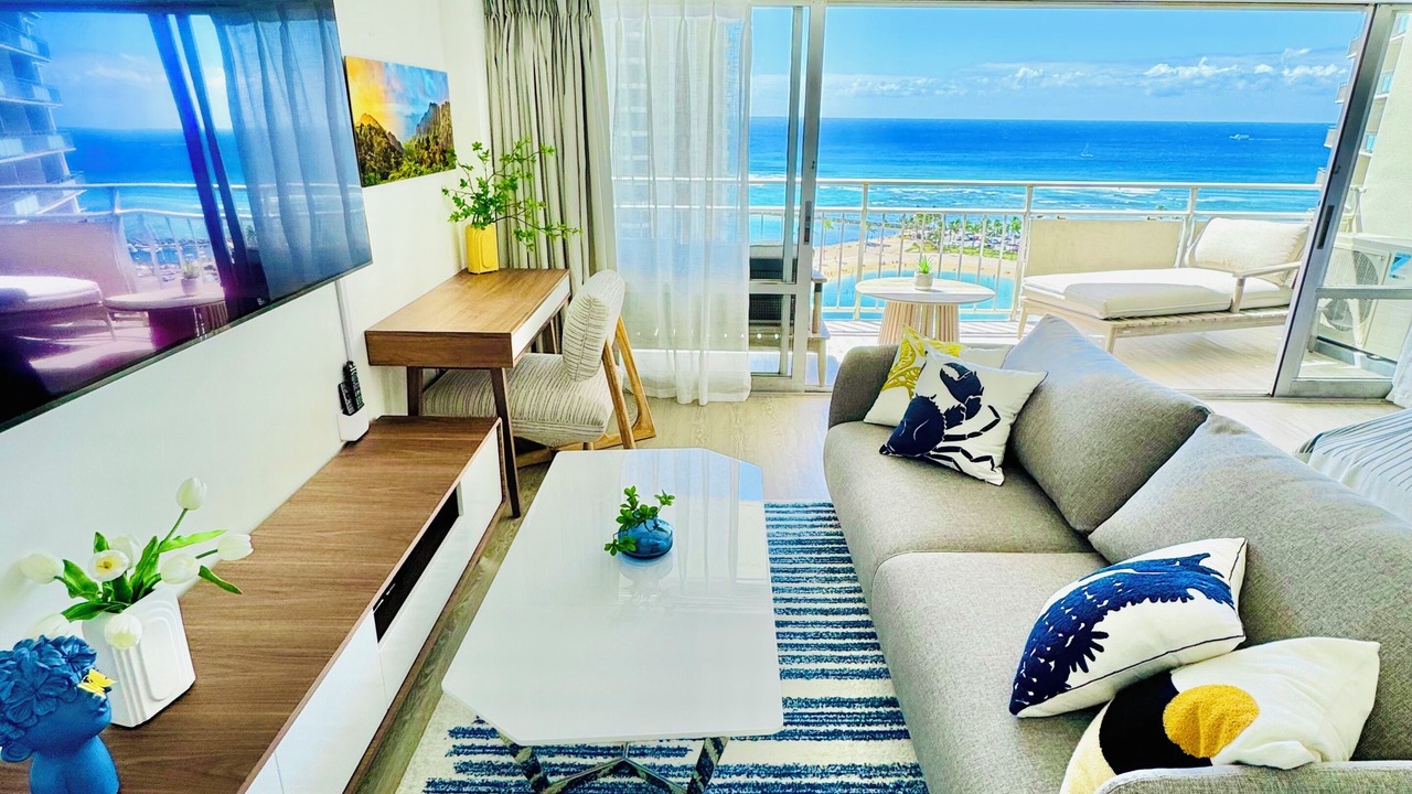 Photo of Livingroom in Waikiki