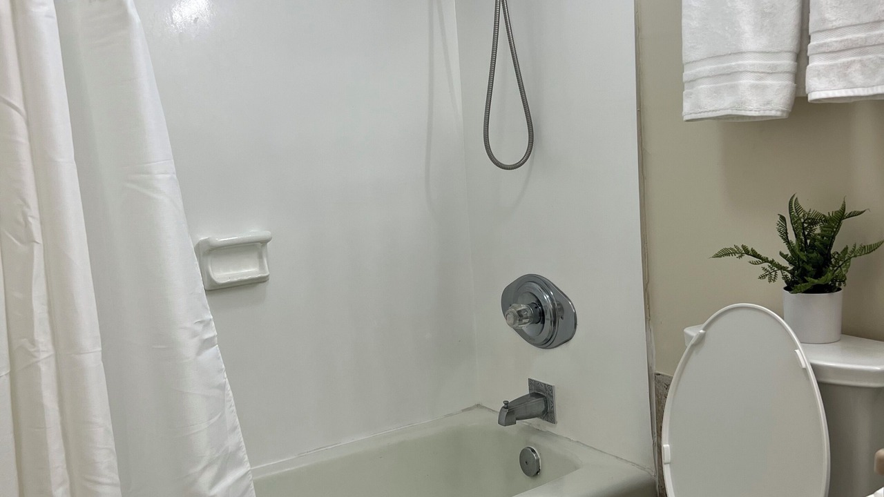 Photo of Bathroom in McCully - Moiliili