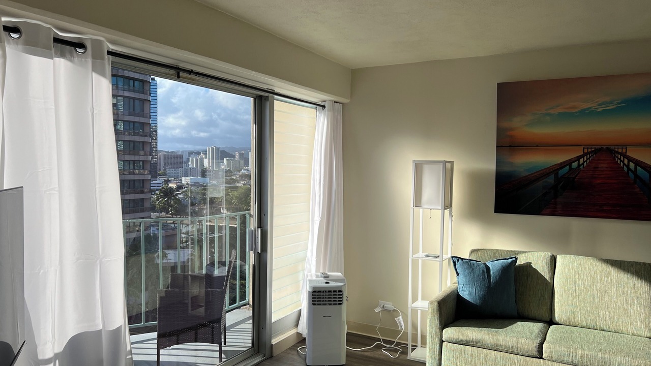 Photo of Livingroom in McCully - Moiliili