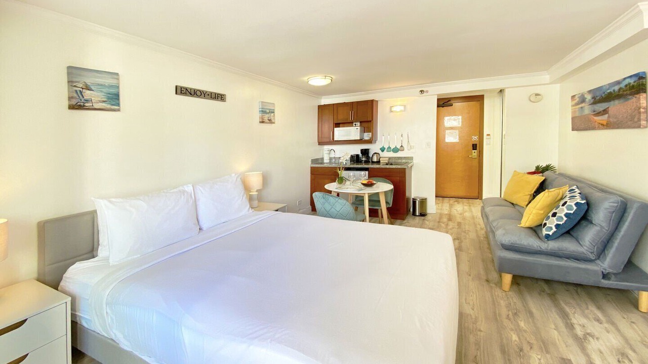 Photo of Bedroom in Waikiki