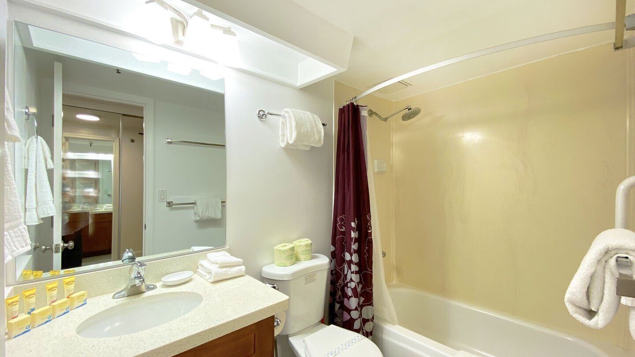 Photo of Bathroom in Waikiki