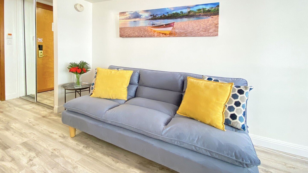 Photo of Livingroom in Waikiki