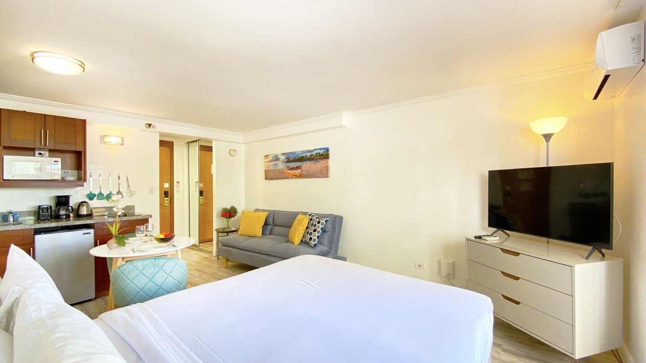 Photo of Bedroom in Waikiki