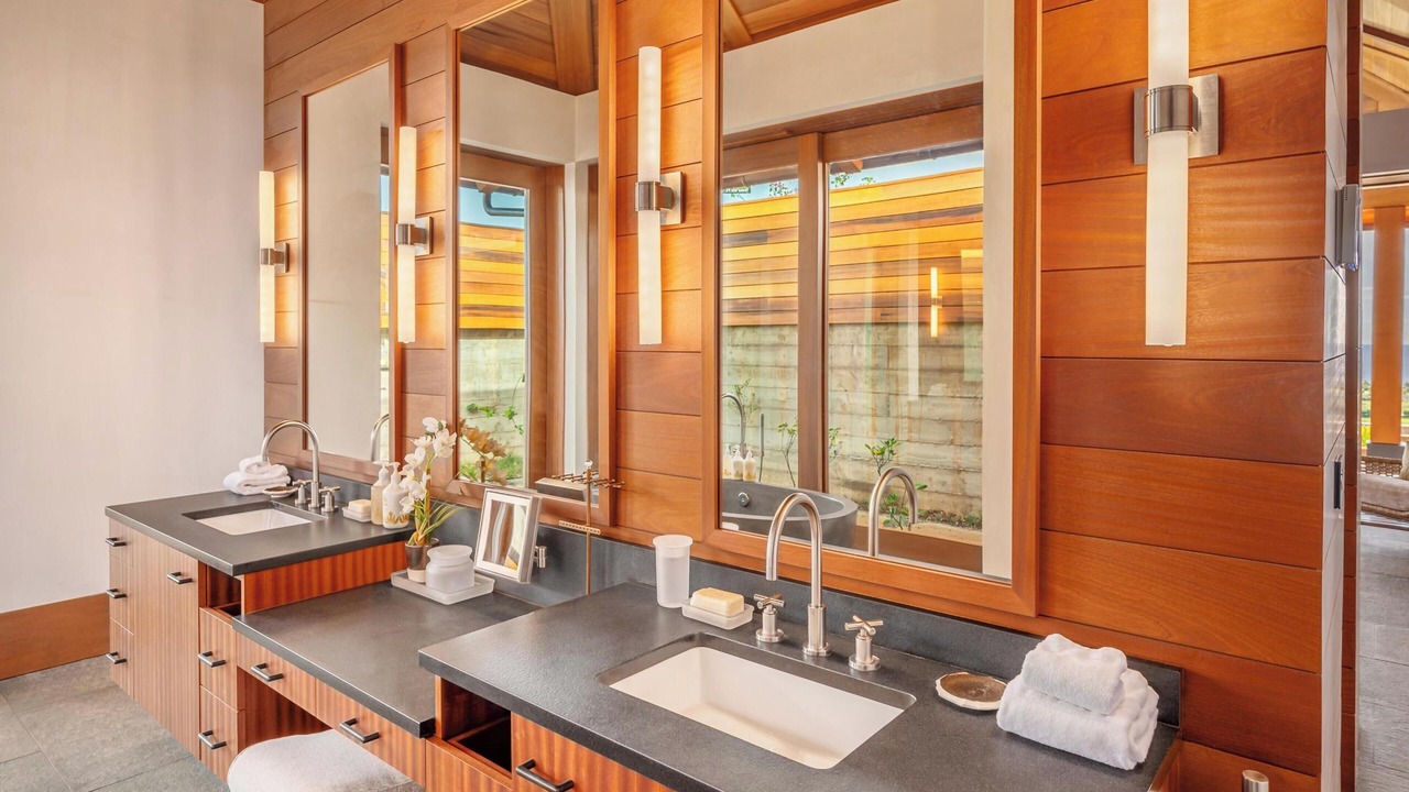 Photo of Bathroom in Poipu