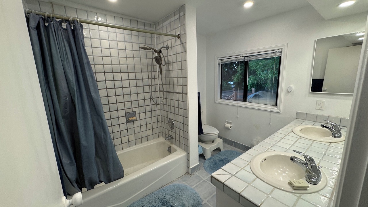 Photo of Bathroom in Kaneohe
