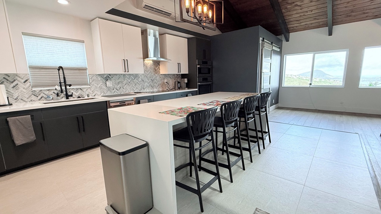 Photo of Kitchen in Waialae Iki Ridge