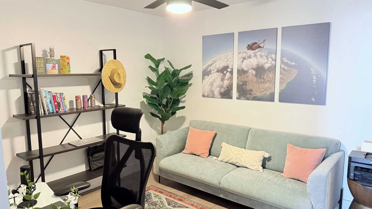 Photo of Livingroom in Waialae Iki Ridge