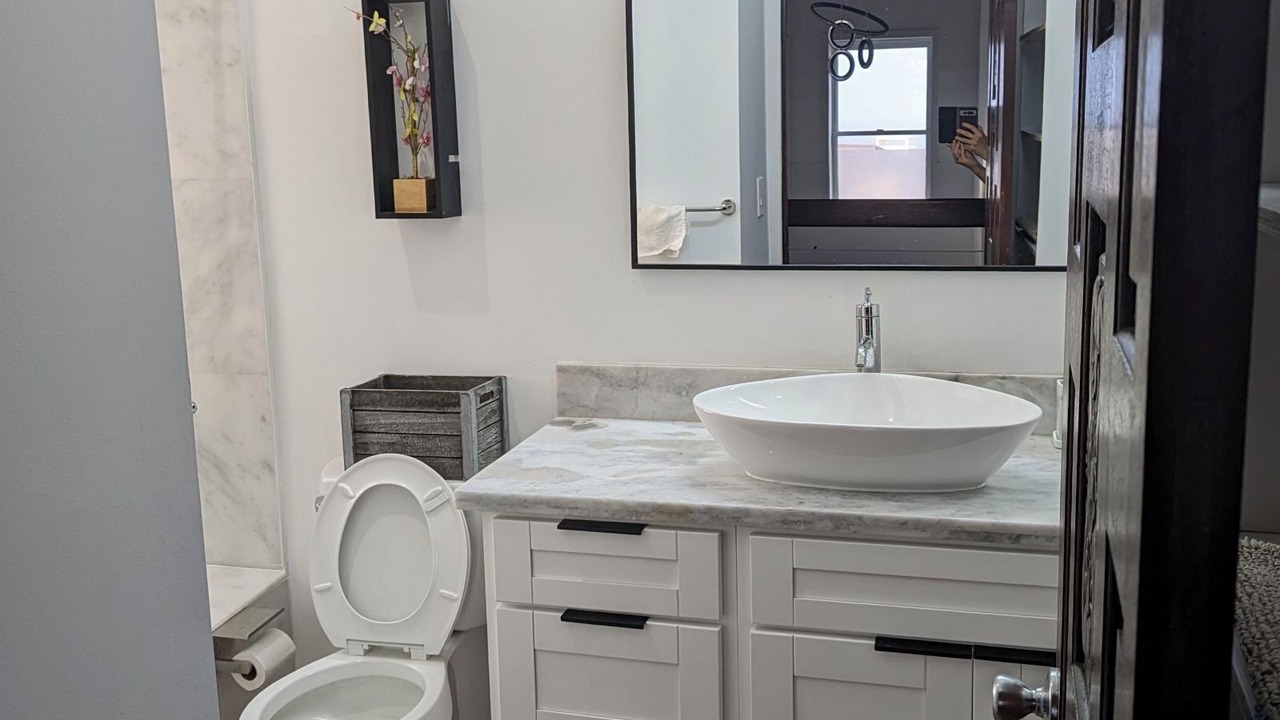 Photo of Bathroom in Waialae Iki Ridge