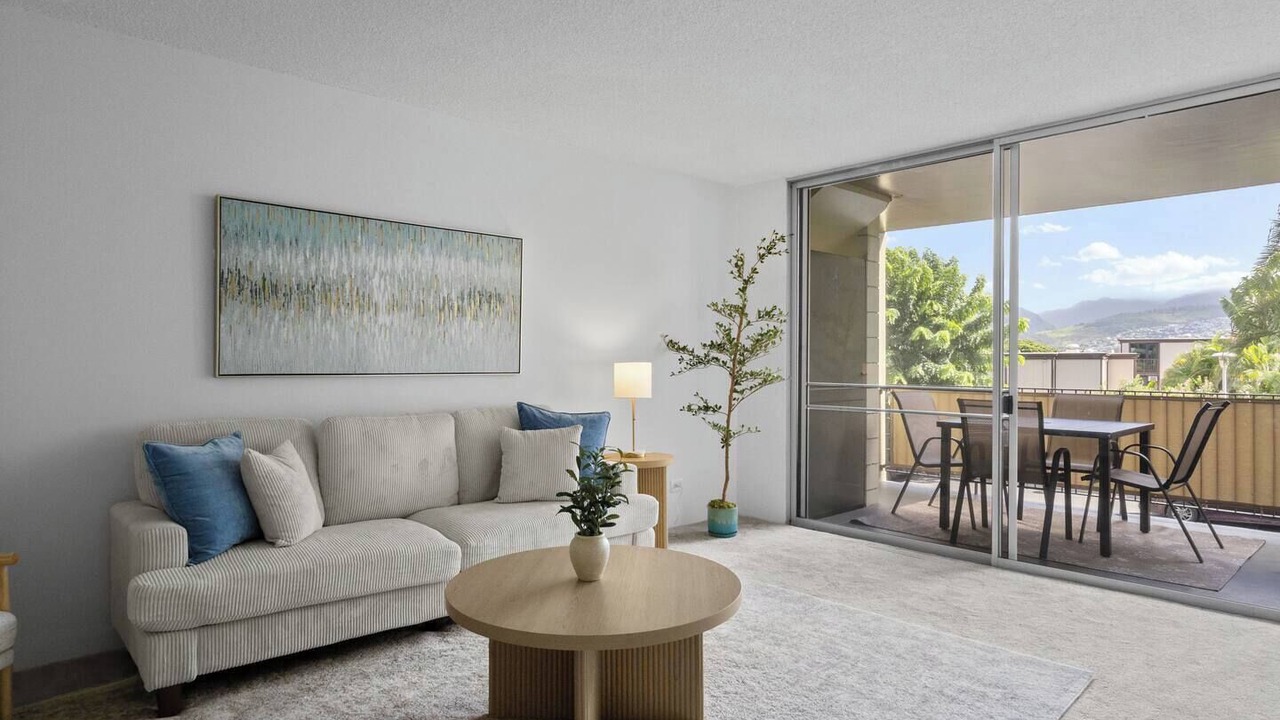 Photo of Livingroom in Diamond Head - Kapahulu - St. Louis