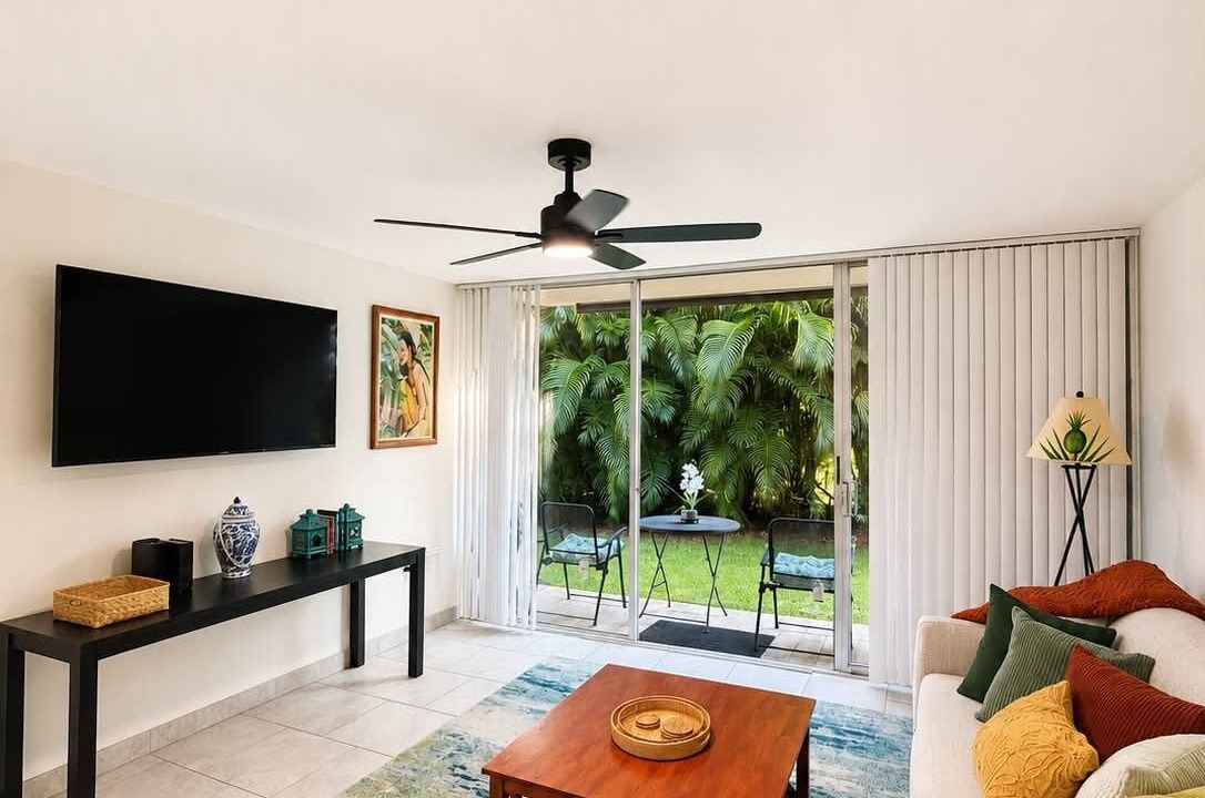 Photo of Livingroom in Napili