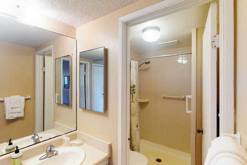 Photo of Bathroom in Kaunakakai