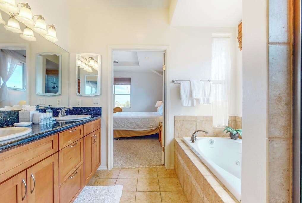 Photo of Bathroom in Waikoloa