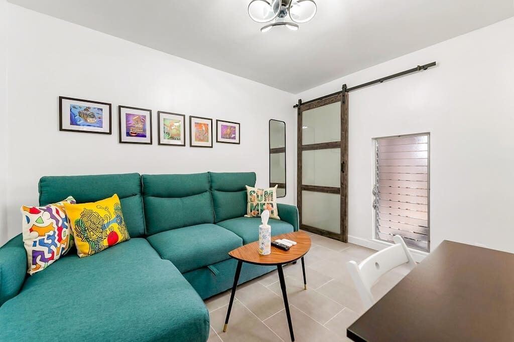 Photo of Livingroom in Hawaii Kai