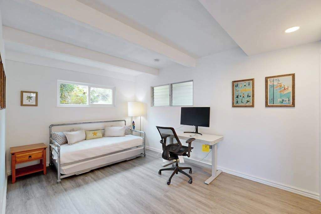 Photo of Bedroom in Hawaii Kai