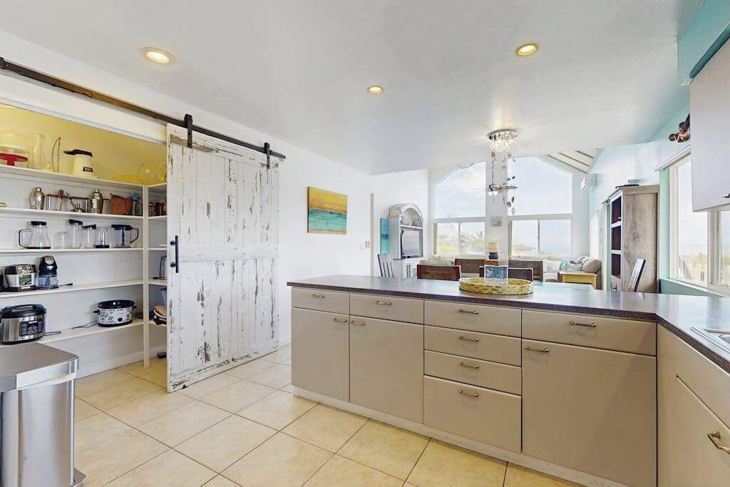 Photo of Kitchen in Waikoloa